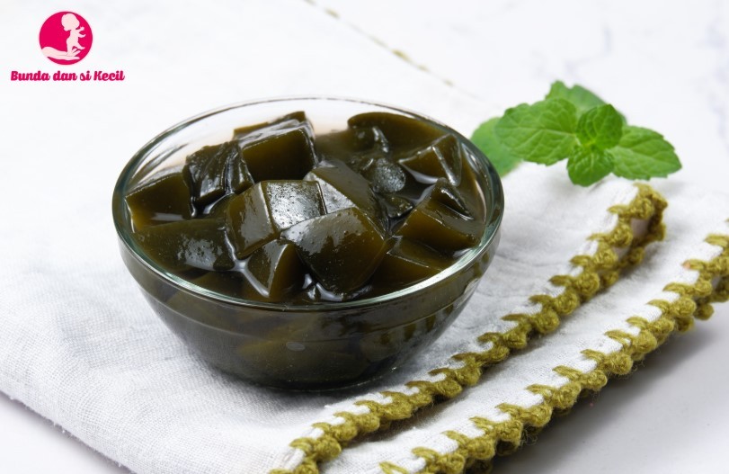 Cincau Hijau: Herbal Menyegarkan untuk Menjaga Pencernaan dan Gula Darah Secara Alami